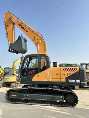 The Used 22 Ton Hyundai 220-9s Excavator Is Equipped With A Cummins Engine