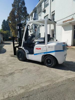 Used diesel forklift with a 3-ton load capacity TCM internal combustion forklift