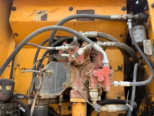Second hand hydraulic excavator, original modern 210 wheeled excavator