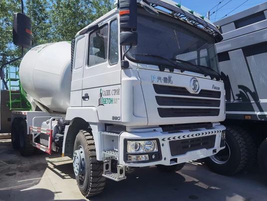 The condition of the second-hand Sinotruck F3000 concrete transport tank is good