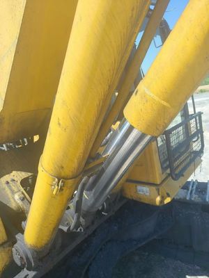 Well Maintained Komatsu 520 Available For  Whoever Wants A Serious Excavator