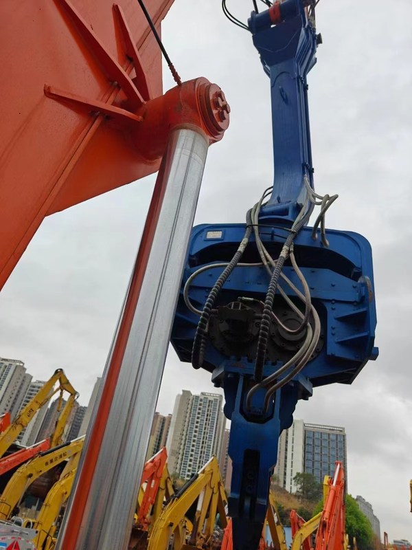 하이 퍼포먼스 히타치 470 LC-3 발굴기: 다음의 중량 작업 파트너!