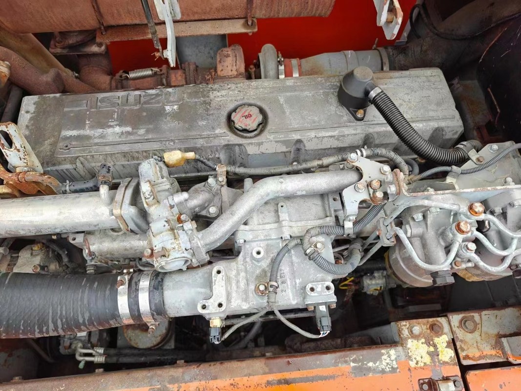 하이 퍼포먼스 히타치 470 LC-3 발굴기: 다음의 중량 작업 파트너!