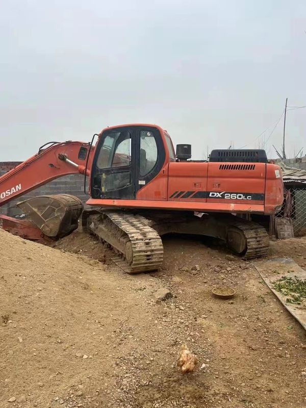 second-hand Doushan excavator DX260LC large excavator low-priced export