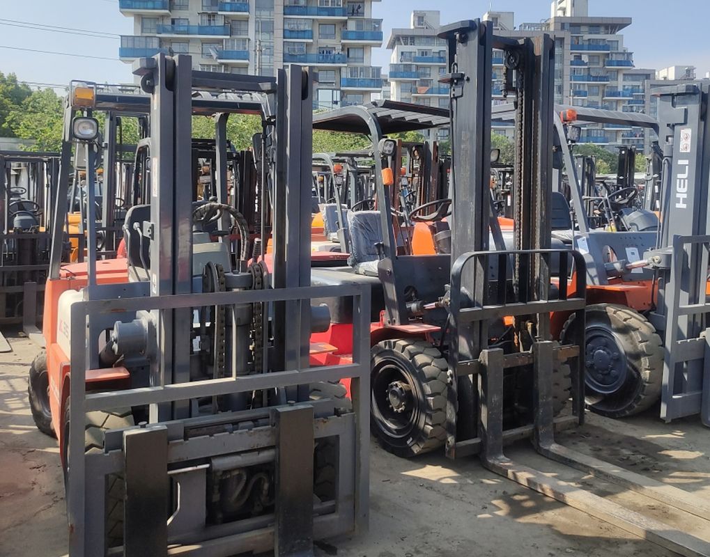 Used forklift in stock second hand construction equipment and machinery