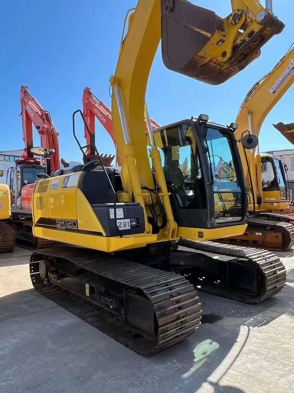 Used Simitomo Excavator , Well Maintained And In Good Condition Available Now