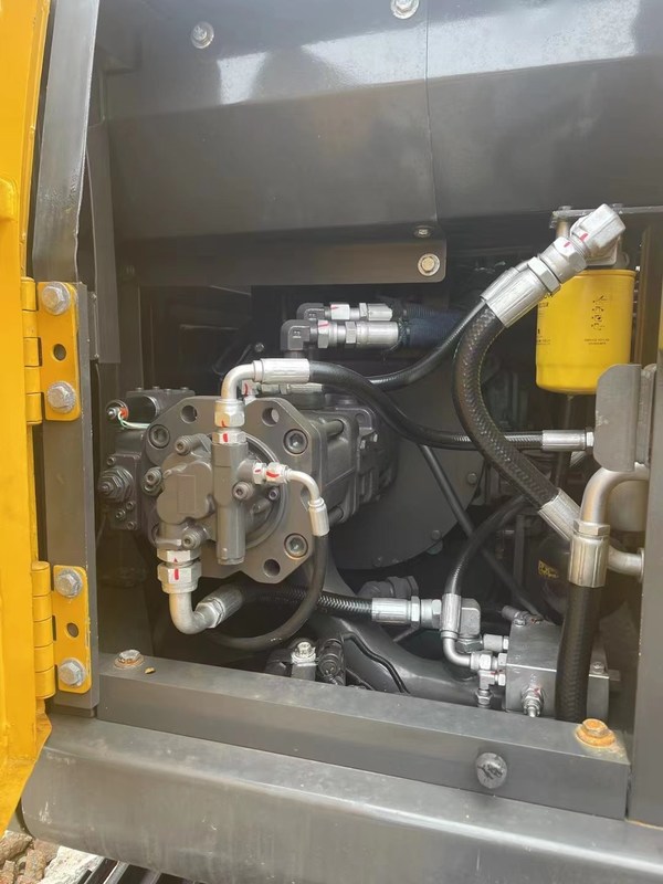 중고용 EC140 발굴기 중고형입니다