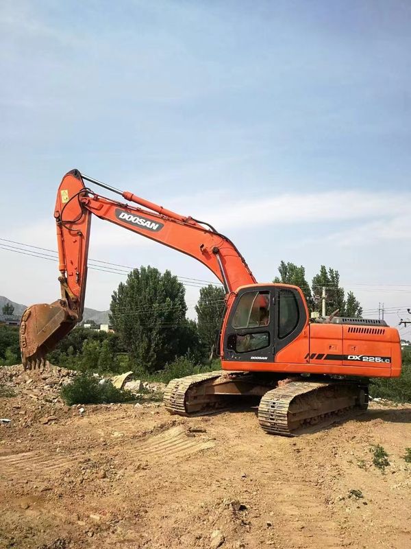 Heavy Duty Doosan Dx225 Excavator for Sale - Ideal for Construction and Mining Applications