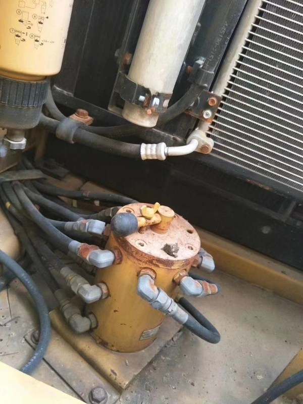 아주 좋은 상태, 짧은 시간으로 판매되는 Cat320 발굴기