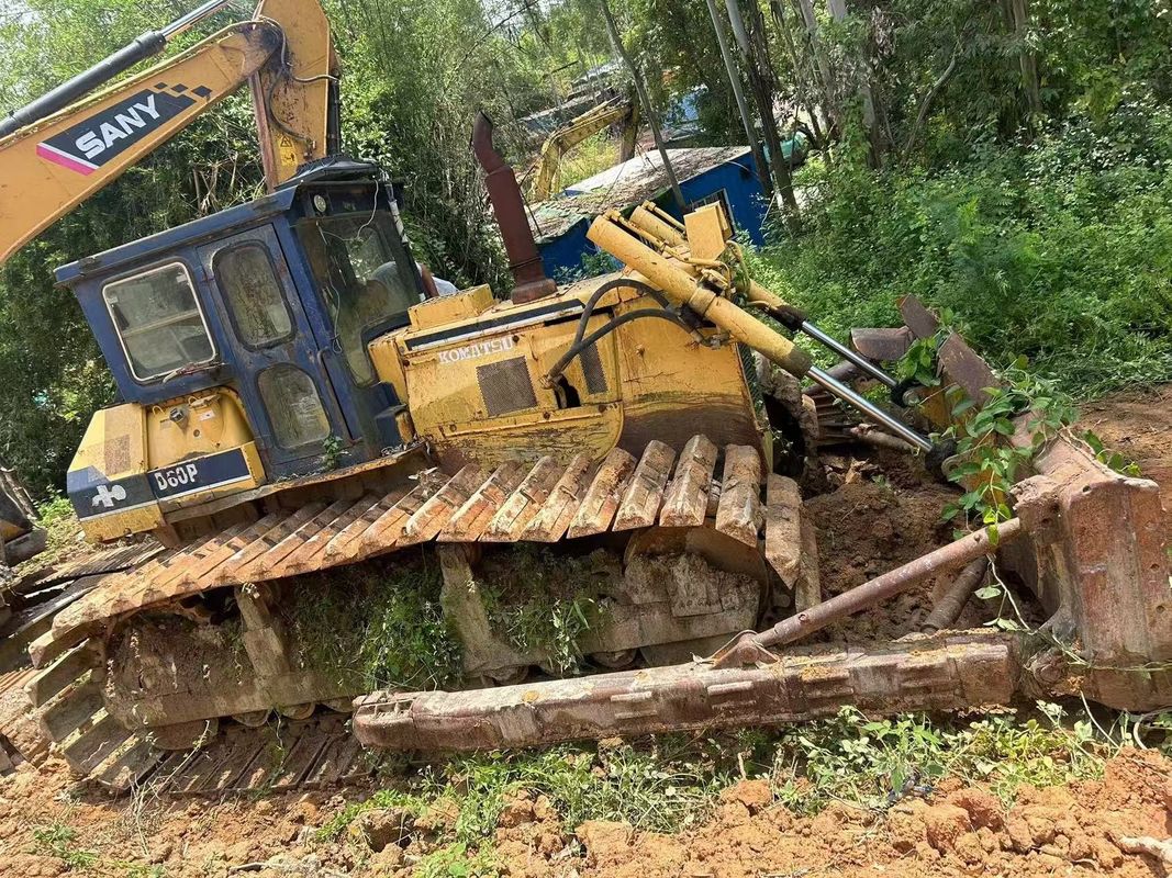 Komatsu D60P Bulldozer Has Excellent Durability , Flexibility , And High-quality