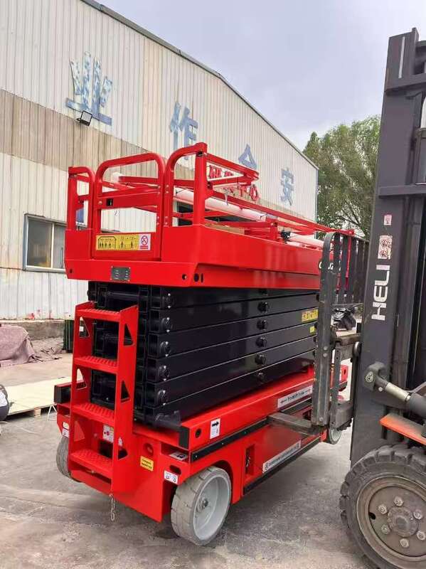 접이식 고고도 작업 플랫폼, 실내 건설 및 외벽 작업에 사용