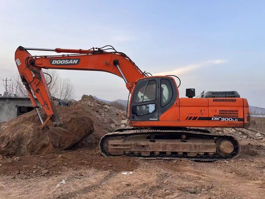 DX300LC 중고용 두산 발굴기 원본 페인트 발굴기